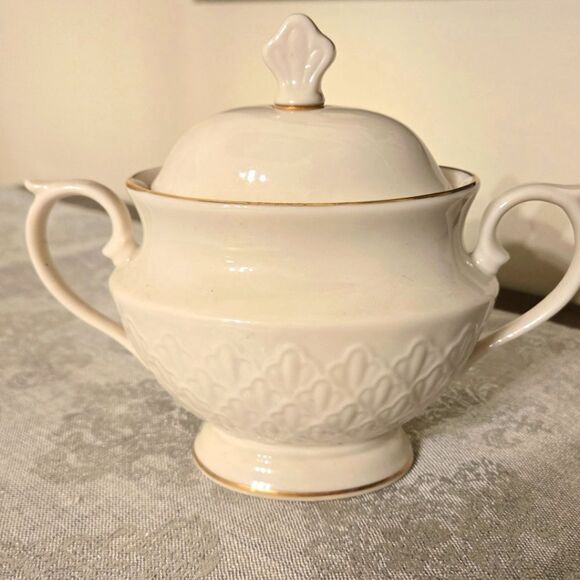 Lenox Other - Lenox Jacquard Gold Cream Sugar Bowl